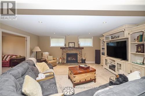 6 Derbyshire Drive, Fort Erie (335 - Ridgeway), ON - Indoor Photo Showing Living Room With Fireplace