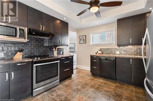 269 Sugarloaf Street, Port Colborne (878 - Sugarloaf), ON - Indoor Photo Showing Kitchen With Upgraded Kitchen