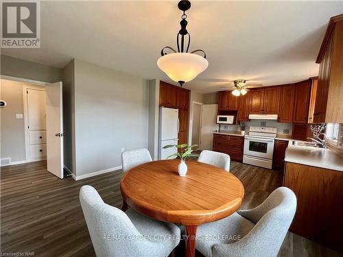 462 Grantham Avenue, St. Catharines (441 - Bunting/Linwell), ON - Indoor Photo Showing Dining Room