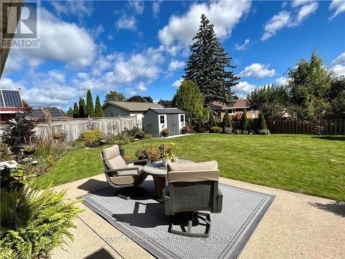 462 Grantham Avenue, St. Catharines (441 - Bunting/Linwell), ON - Outdoor With Backyard