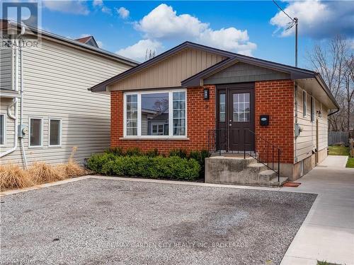 9 Churchill Street, St. Catharines (458 - Western Hill), ON - Outdoor