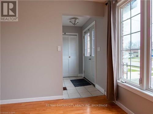 9 Churchill Street, St. Catharines (458 - Western Hill), ON - Indoor Photo Showing Other Room