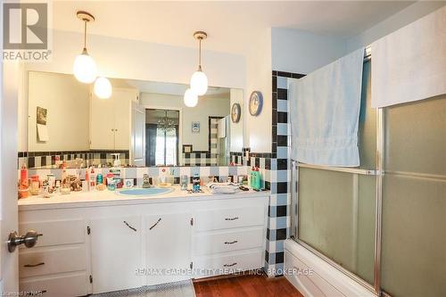 4477 Jordan Road, Lincoln (980 - Lincoln-Jordan/Vineland), ON - Indoor Photo Showing Bathroom