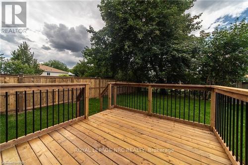 B - 427 Vine Street, St. Catharines (442 - Vine/Linwell), ON - Outdoor With Deck Patio Veranda With Backyard