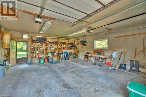 21 Windermere Court, Welland (767 - N. Welland), ON - Indoor Photo Showing Garage