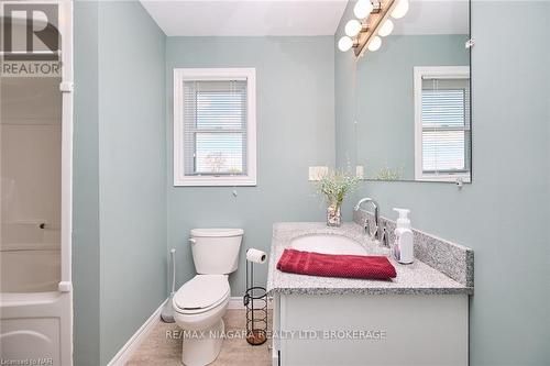 5091 Highway #3, Port Colborne (874 - Sherkston), ON - Indoor Photo Showing Bathroom