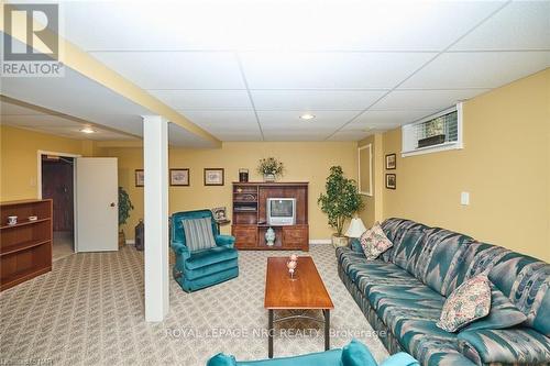 737 Canboro Road, Pelham (664 - Fenwick), ON - Indoor Photo Showing Other Room