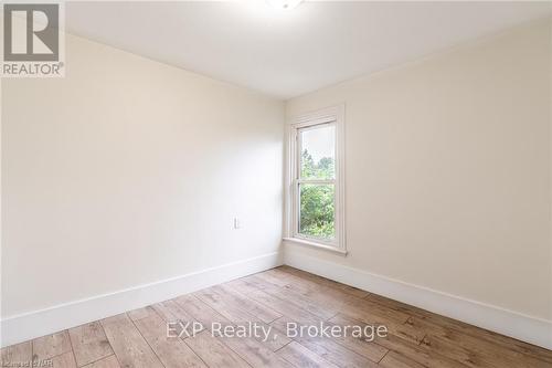 14 Ruth Street, Hamilton (Stripley), ON - Indoor Photo Showing Other Room