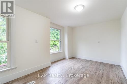 14 Ruth Street, Hamilton (Stripley), ON - Indoor Photo Showing Other Room