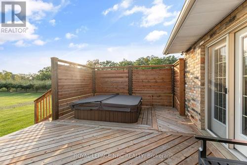 8350 Young Street, West Lincoln (056 - West Lincoln), ON - Outdoor With Deck Patio Veranda With Exterior