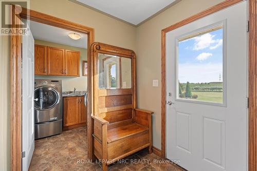 8350 Young Street, West Lincoln (056 - West Lincoln), ON - Indoor Photo Showing Laundry Room