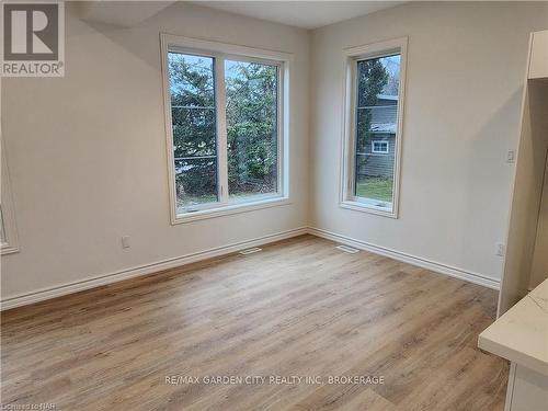 203 Park Street, Fort Erie (335 - Ridgeway), ON - Indoor Photo Showing Other Room