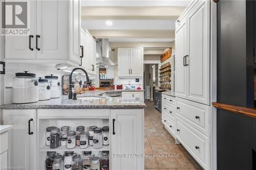 8 Ridgewood Road, St. Catharines (457 - Old Glenridge), ON - Indoor Photo Showing Kitchen