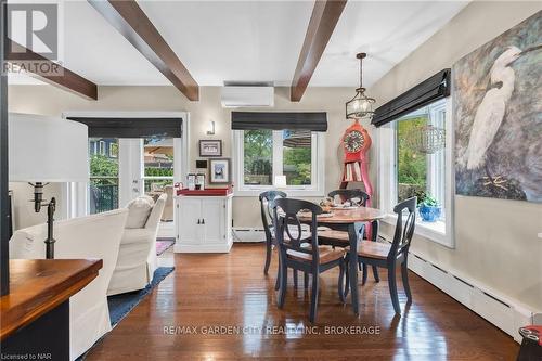 8 Ridgewood Road, St. Catharines (457 - Old Glenridge), ON - Indoor Photo Showing Dining Room