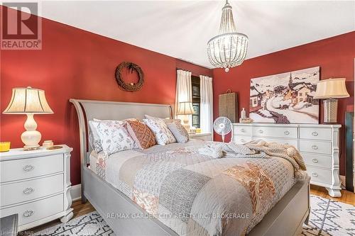 8 Ridgewood Road, St. Catharines (457 - Old Glenridge), ON - Indoor Photo Showing Bedroom