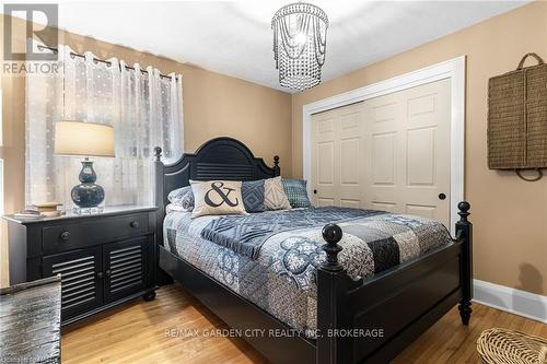 8 Ridgewood Road, St. Catharines (457 - Old Glenridge), ON - Indoor Photo Showing Bedroom