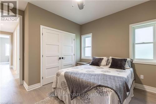 681 Warner Road, Niagara-On-The-Lake (105 - St. Davids), ON - Indoor Photo Showing Bedroom