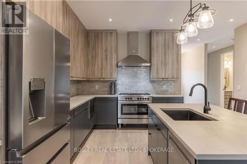 681 Warner Road, Niagara-On-The-Lake (105 - St. Davids), ON - Indoor Photo Showing Kitchen With Upgraded Kitchen