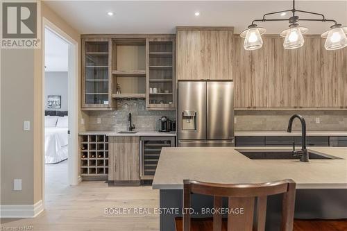 681 Warner Road, Niagara-On-The-Lake (105 - St. Davids), ON - Indoor Photo Showing Kitchen