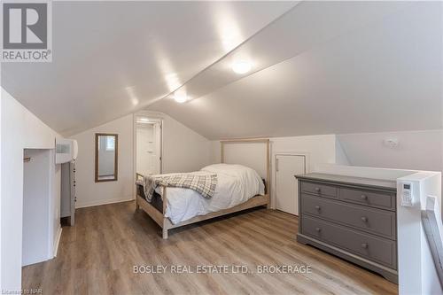 681 Warner Road, Niagara-On-The-Lake (105 - St. Davids), ON - Indoor Photo Showing Bedroom