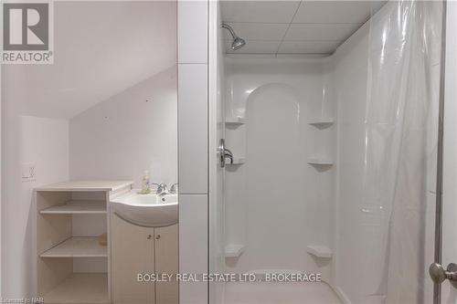 681 Warner Road, Niagara-On-The-Lake (105 - St. Davids), ON - Indoor Photo Showing Bathroom