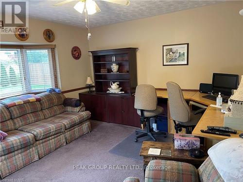 4456 Lyons Creek Road, Niagara Falls (224 - Lyons Creek), ON - Indoor Photo Showing Office