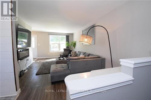 21 Fairlawn Crescent, Welland (769 - Prince Charles), ON - Indoor Photo Showing Living Room