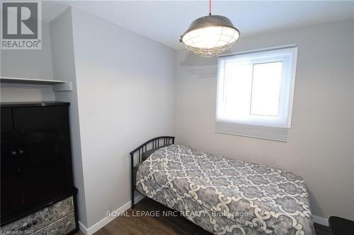 21 Fairlawn Crescent, Welland (769 - Prince Charles), ON - Indoor Photo Showing Bedroom