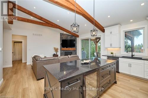 72732 Regional Road 27, Wainfleet (879 - Marshville/Winger), ON - Indoor Photo Showing Kitchen With Upgraded Kitchen