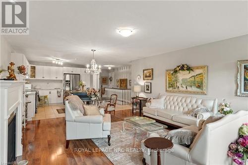 11 - 77 Avery Crescent, St. Catharines (456 - Oakdale), ON - Indoor Photo Showing Living Room