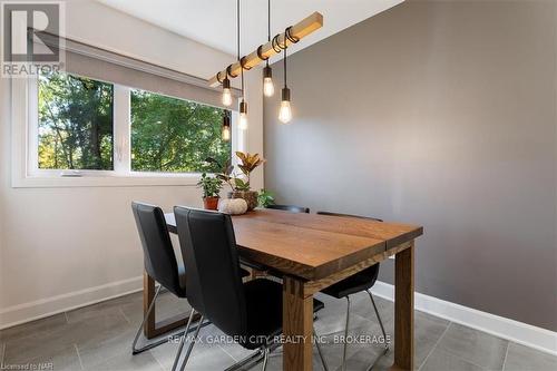 1717 Cream Street, Pelham (663 - North Pelham), ON - Indoor Photo Showing Dining Room