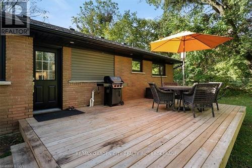 1717 Cream Street, Pelham (663 - North Pelham), ON - Outdoor With Deck Patio Veranda With Exterior