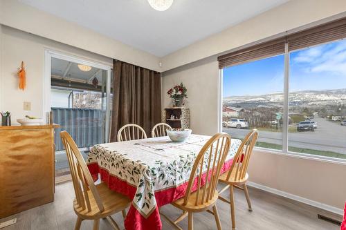 2429 Gosset Road, West Kelowna, BC - Indoor Photo Showing Dining Room