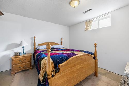 2429 Gosset Road, West Kelowna, BC - Indoor Photo Showing Bedroom