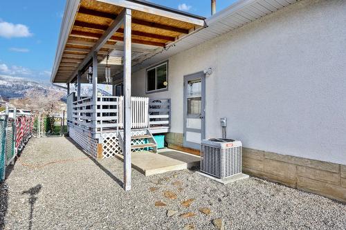 2429 Gosset Road, West Kelowna, BC - Outdoor