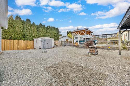 2429 Gosset Road, West Kelowna, BC - Outdoor