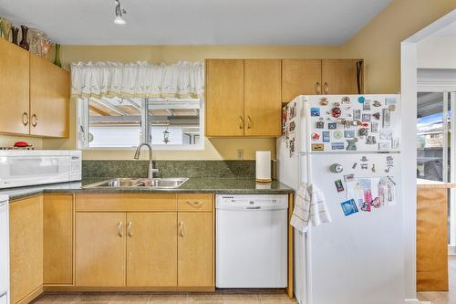 2429 Gosset Road, West Kelowna, BC - Indoor Photo Showing Kitchen With Double Sink