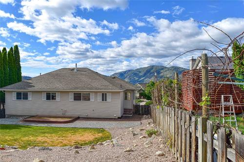 6133 Aitkens Road, Peachland, BC - Outdoor