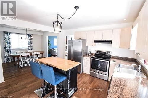 199 Lakewood Avenue, Fort Erie (337 - Crystal Beach), ON - Indoor Photo Showing Kitchen With Stainless Steel Kitchen With Double Sink