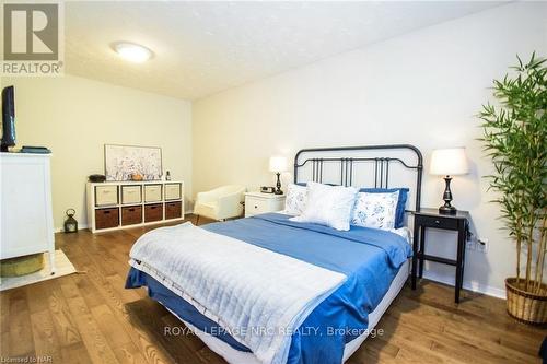 199 Lakewood Avenue, Fort Erie (337 - Crystal Beach), ON - Indoor Photo Showing Bedroom