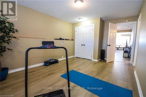 199 Lakewood Avenue, Fort Erie (337 - Crystal Beach), ON - Indoor Photo Showing Gym Room