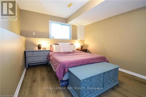 199 Lakewood Avenue, Fort Erie (337 - Crystal Beach), ON - Indoor Photo Showing Bedroom