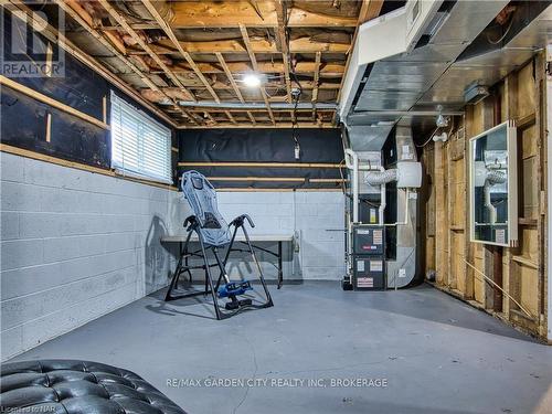 1729 Third St Louth Street, St. Catharines (454 - Rural Fourth), ON - Indoor Photo Showing Basement