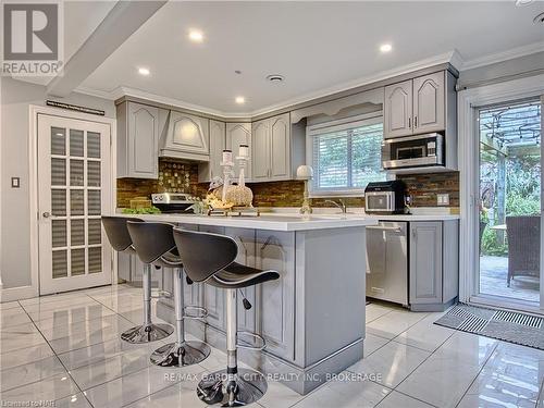 1729 Third St Louth Street, St. Catharines (454 - Rural Fourth), ON - Indoor Photo Showing Kitchen