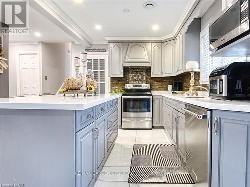 1729 Third St Louth Street, St. Catharines (454 - Rural Fourth), ON - Indoor Photo Showing Kitchen With Upgraded Kitchen