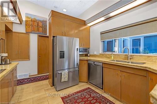 21 Woodmount Drive, St. Catharines (460 - Burleigh Hill), ON - Indoor Photo Showing Kitchen With Double Sink