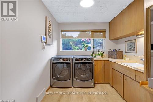 21 Woodmount Drive, St. Catharines (460 - Burleigh Hill), ON - Indoor Photo Showing Laundry Room