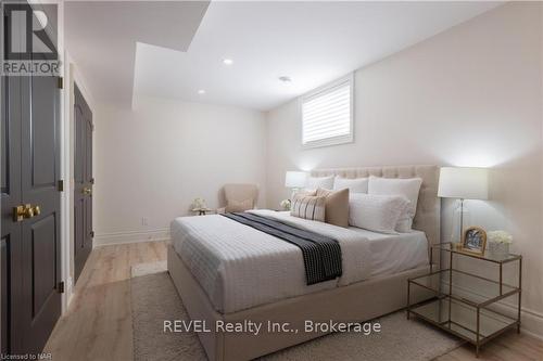 27 Arbourvale, St. Catharines (461 - Glendale/Glenridge), ON - Indoor Photo Showing Bedroom