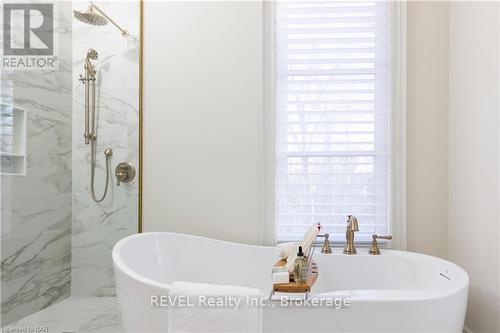 27 Arbourvale, St. Catharines (461 - Glendale/Glenridge), ON - Indoor Photo Showing Bathroom