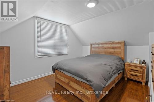 703 Smithville Rd Road, West Lincoln (056 - West Lincoln), ON - Indoor Photo Showing Bedroom